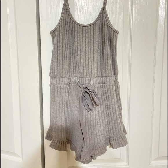 Gray soft romper! - Picture 1 of 2
